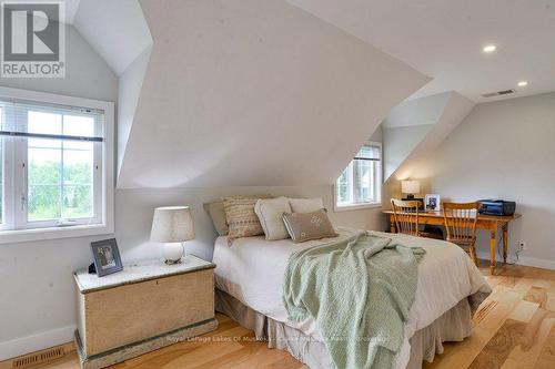 1572 Laughlin Falls Road, Severn, ON - Indoor Photo Showing Bedroom