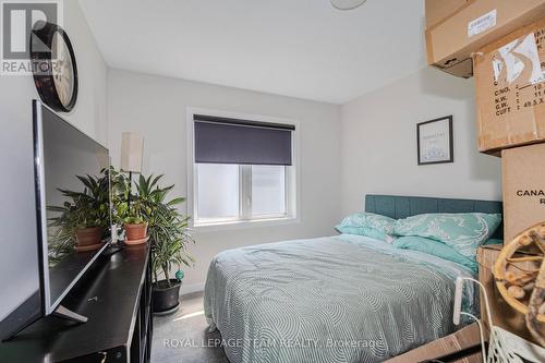 408 Epoch Street, Ottawa, ON - Indoor Photo Showing Bedroom