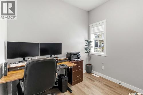 358 Stilling Manor, Saskatoon, SK - Indoor Photo Showing Office