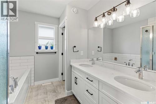 358 Stilling Manor, Saskatoon, SK - Indoor Photo Showing Bathroom