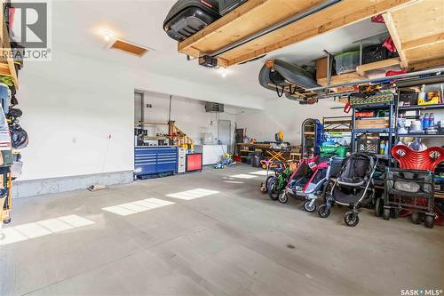 358 Stilling Manor, Saskatoon, SK - Indoor Photo Showing Garage