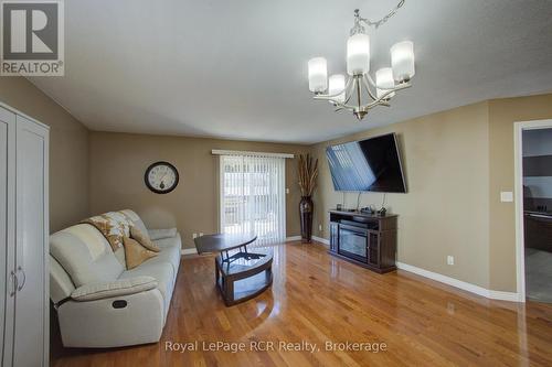 105 Milton Seiler Crescent, Minto, ON - Indoor Photo Showing Living Room