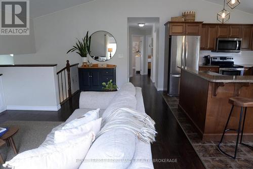4153 Mangan Boulevard, Kingston (City North Of 401), ON - Indoor Photo Showing Kitchen