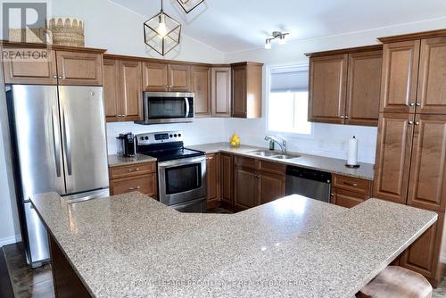 4153 Mangan Boulevard, Kingston (City North Of 401), ON - Indoor Photo Showing Kitchen With Double Sink