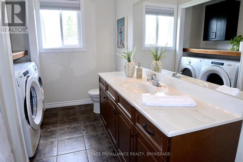 4153 Mangan Boulevard, Kingston (City North Of 401), ON - Indoor Photo Showing Laundry Room