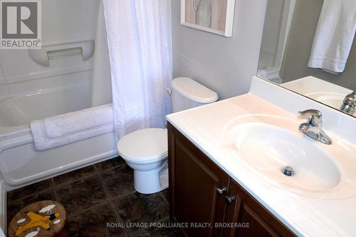 4153 Mangan Boulevard, Kingston (City North Of 401), ON - Indoor Photo Showing Bathroom