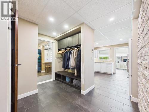 3436 Cariboo Ave, Powell River, BC - Indoor
