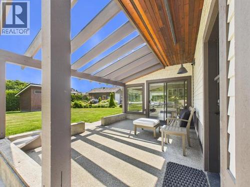 3436 Cariboo Ave, Powell River, BC - Outdoor With Deck Patio Veranda With Exterior