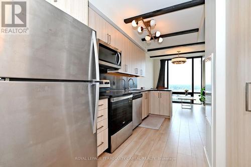 2001 - 145 Columbia Street W, Waterloo, ON - Indoor Photo Showing Kitchen With Stainless Steel Kitchen