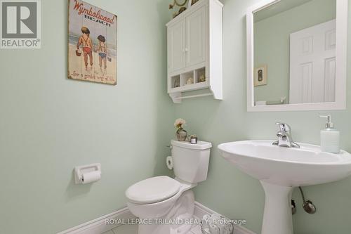 117 Bournemouth Drive, London East (East I), ON - Indoor Photo Showing Bathroom