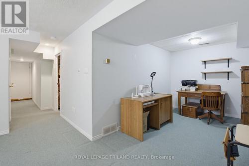 117 Bournemouth Drive, London East (East I), ON - Indoor