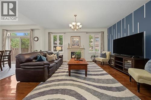 3368 Raspberry Bush Trail, Oakville, ON - Indoor Photo Showing Living Room