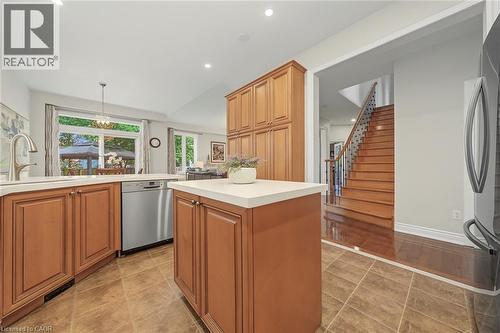 3368 Raspberry Bush Trail, Oakville, ON - Indoor Photo Showing Kitchen
