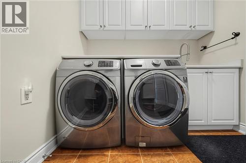 3368 Raspberry Bush Trail, Oakville, ON - Indoor Photo Showing Laundry Room