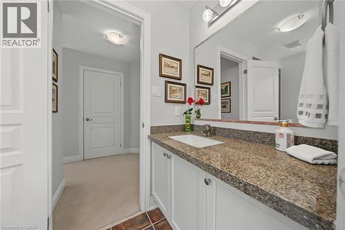 3368 Raspberry Bush Trail, Oakville, ON - Indoor Photo Showing Bathroom
