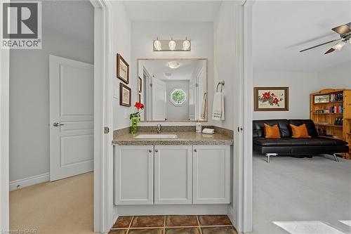 3368 Raspberry Bush Trail, Oakville, ON - Indoor Photo Showing Bathroom