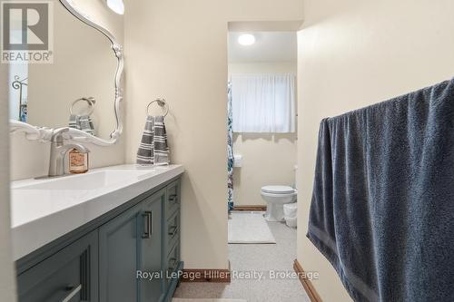 58 Kemp Crescent, Stratford, ON - Indoor Photo Showing Bathroom