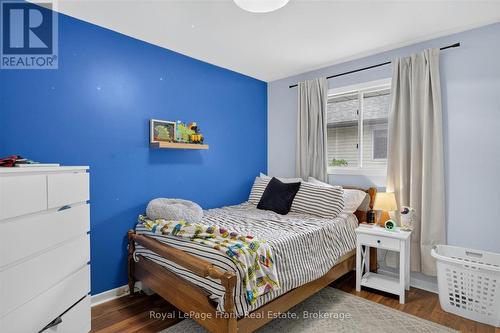 2615 Foxmeadow Road, Peterborough (Ashburnham Ward 4), ON - Indoor Photo Showing Bedroom
