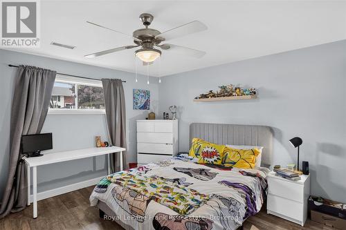 2615 Foxmeadow Road, Peterborough (Ashburnham Ward 4), ON - Indoor Photo Showing Bedroom