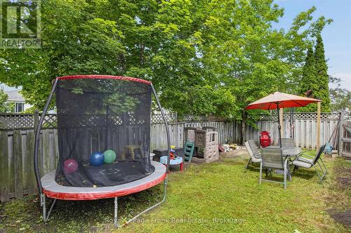 2615 Foxmeadow Road, Peterborough (Ashburnham Ward 4), ON - Outdoor With Backyard