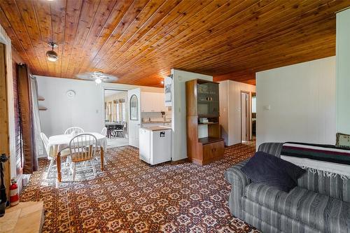 49 Johnnys Drive, Alexander, MB - Indoor