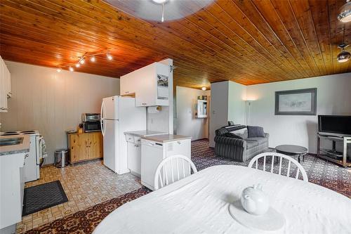 49 Johnnys Drive, Alexander, MB - Indoor