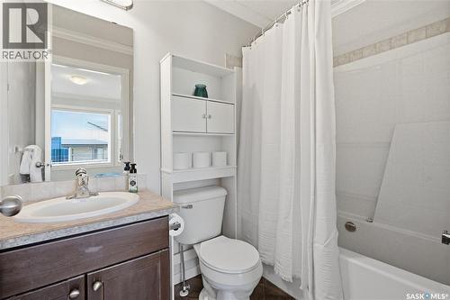 317 315 Hampton Circle, Saskatoon, SK - Indoor Photo Showing Bathroom