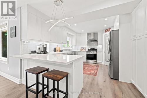 47 South Beech Street, Uxbridge, ON - Indoor Photo Showing Kitchen With Upgraded Kitchen