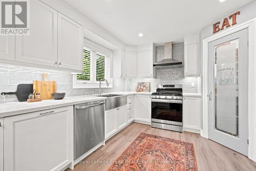 47 South Beech Street, Uxbridge, ON - Indoor Photo Showing Kitchen