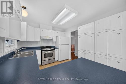 35 Billingham Crescent, Ottawa, ON - Indoor Photo Showing Kitchen With Double Sink