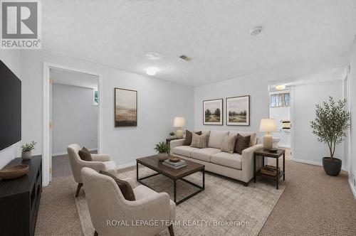 35 Billingham Crescent, Ottawa, ON - Indoor Photo Showing Living Room