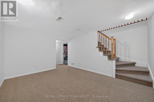 35 Billingham Crescent, Ottawa, ON - Indoor Photo Showing Other Room