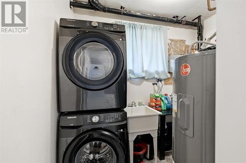 63 Heyden Lake Rd, Aweres, ON - Indoor Photo Showing Laundry Room