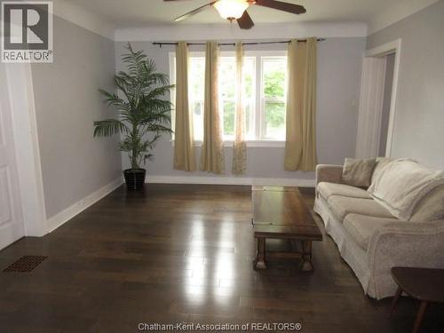 43 Hannibal Street, Blenheim, ON - Indoor Photo Showing Living Room