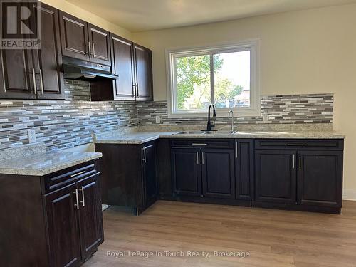 317 Wardell Street, Tay (Port Mcnicoll), ON - Indoor Photo Showing Kitchen