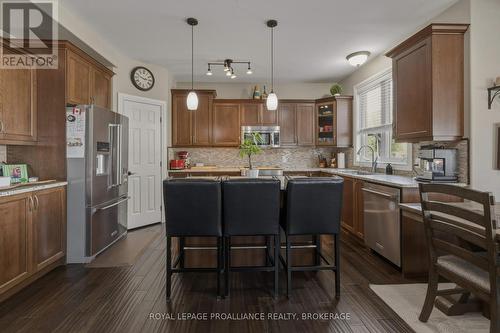 92 Windermere Boulevard, Loyalist (Bath), ON - Indoor Photo Showing Kitchen With Upgraded Kitchen