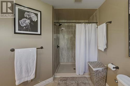 92 Windermere Boulevard, Loyalist (Bath), ON - Indoor Photo Showing Bathroom