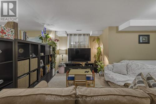 92 Windermere Boulevard, Loyalist (Bath), ON - Indoor Photo Showing Other Room