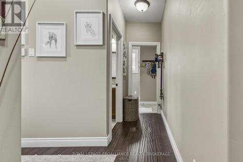 92 Windermere Boulevard, Loyalist (Bath), ON - Indoor Photo Showing Other Room