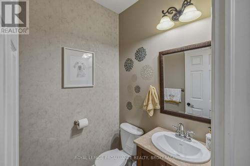 92 Windermere Boulevard, Loyalist (Bath), ON - Indoor Photo Showing Bathroom