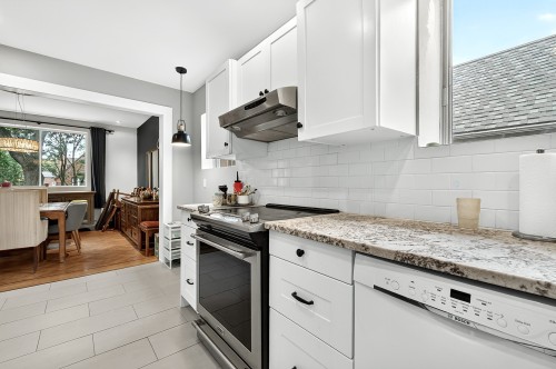 Cuisine - 65 Rue Dufferin, Hampstead, QC - Indoor Photo Showing Kitchen With Upgraded Kitchen
