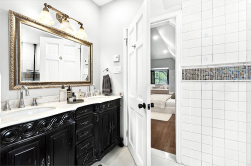Salle de bains attenante à la CCP - 65 Rue Dufferin, Hampstead, QC - Indoor Photo Showing Bathroom