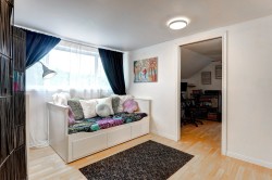 Mezzanine - 