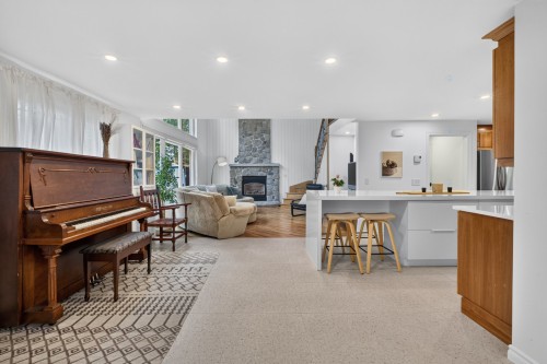 Overall view - 124 Rue Monseigneur-Vel, Magog, QC - Indoor Photo Showing Living Room With Fireplace