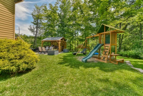 Courtyard - 713 Rue Boivin, Sainte-Sophie, QC - Outdoor With Backyard