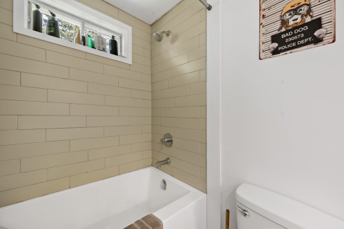 Dwelling - 215  - 217 Ch. Paquette, Mont-Tremblant, QC - Indoor Photo Showing Bathroom