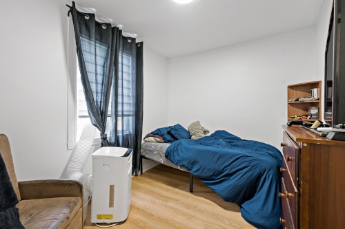 Dwelling - 215  - 217 Ch. Paquette, Mont-Tremblant, QC - Indoor Photo Showing Bedroom