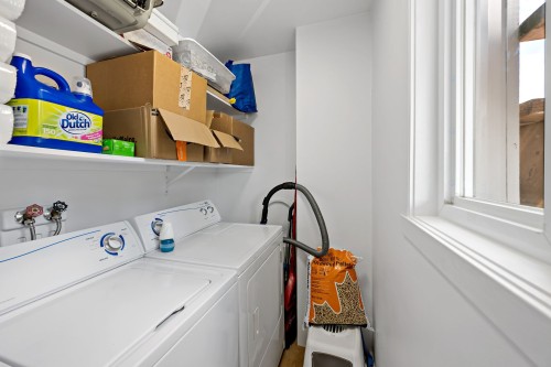 Dwelling - 215  - 217 Ch. Paquette, Mont-Tremblant, QC - Indoor Photo Showing Laundry Room