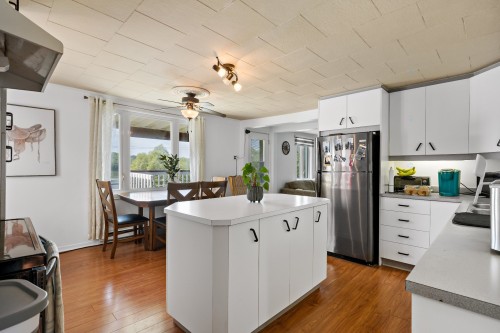 Dwelling - 215  - 217 Ch. Paquette, Mont-Tremblant, QC - Indoor Photo Showing Kitchen