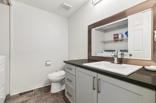 Powder room - 392 Rue Ernest-Gaboury, Gatineau (Gatineau), QC - Indoor Photo Showing Bathroom